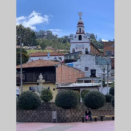 Bellisimo Chalet En Zona Colonial Zipaquirá Exterior photo