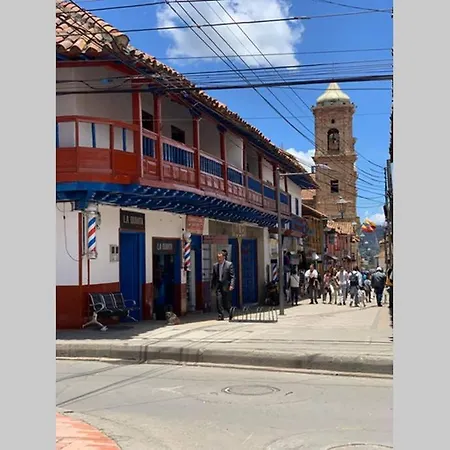 Bellisimo Chalet En Zona Colonial Zipaquirá Exterior photo
